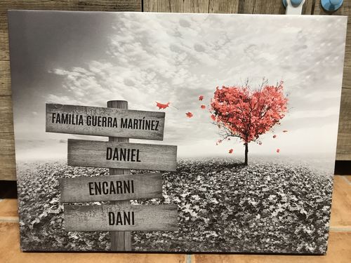 Customer photo review of Lienzo Árbol Corazón con Nombres Personalizados