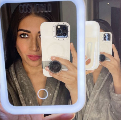 Customer photo review of CosmoGlo LED Light Up Mirror