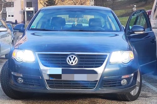 Customer photo review of Mini Design 1:1 Same Halogen Size H7 LED Headlight Bulbs Wireless 60W 12000LM Conversion Kits 6500K Cool White