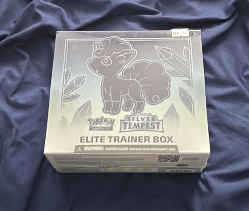 Customer photo review of Clutch Pokémon Club