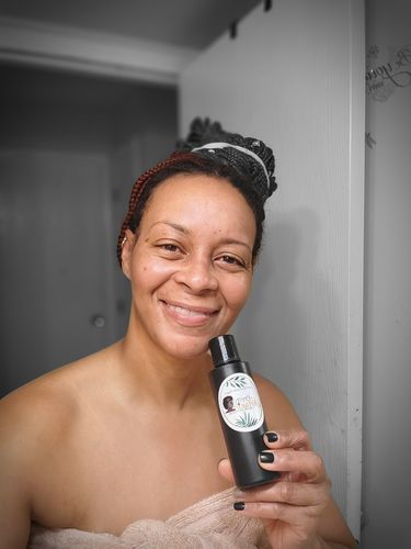 Customer photo review of Tea Tree Daily Face Wash/Cleanser