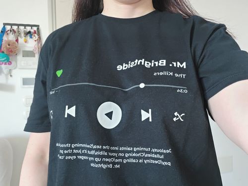 Customer photo review of Your Favorite Song T-Shirt Music Player