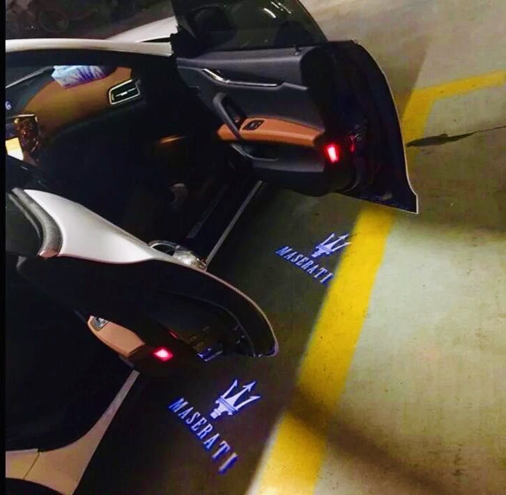 Customer photo review of Maserati Original LOGO PROJECROTR LIGHTS Nr.35 (quantity 1 = 1 sets/2 door lights)