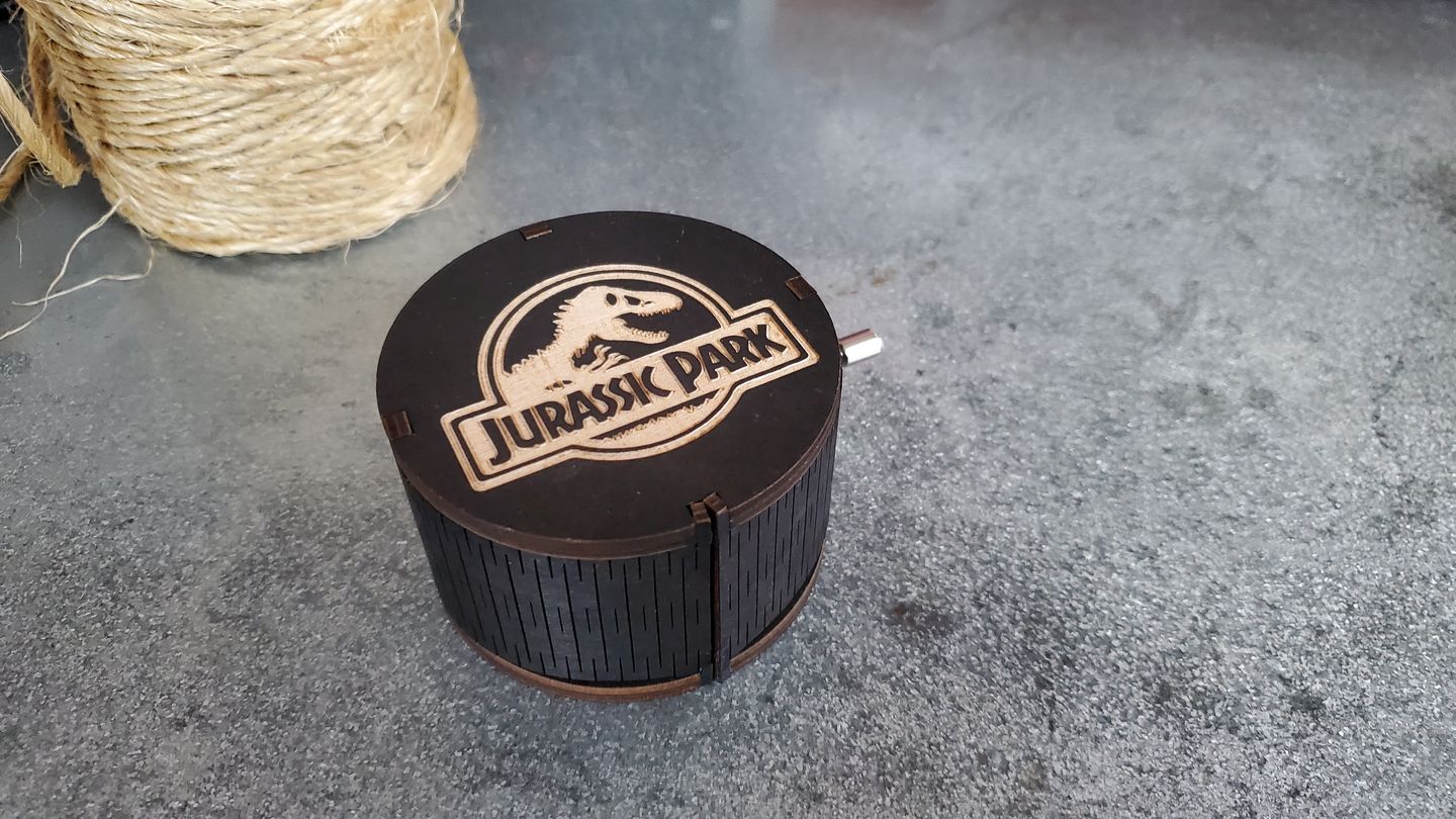 Customer photo review of Cylindrical Hand Crank Music Box