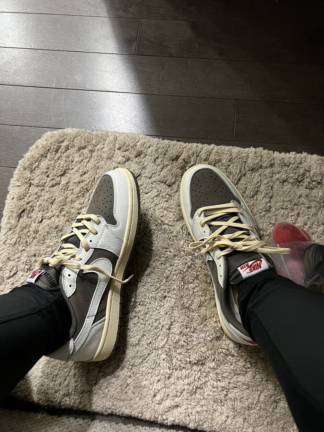 Customer photo review of AJ1 Travis Scott Reverse Mocha