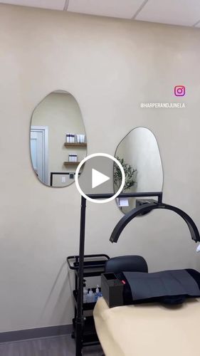 Customer video review of CosmoGlo Original Light Bundle + Phone Clip