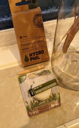 Customer photo review of Eco Floss - Plant-Based Vegan Dental Floss