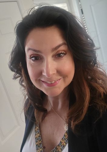 Customer photo review of EvenSkyn® Lumo: Premium Anti-Aging & Skin Tightening Handset