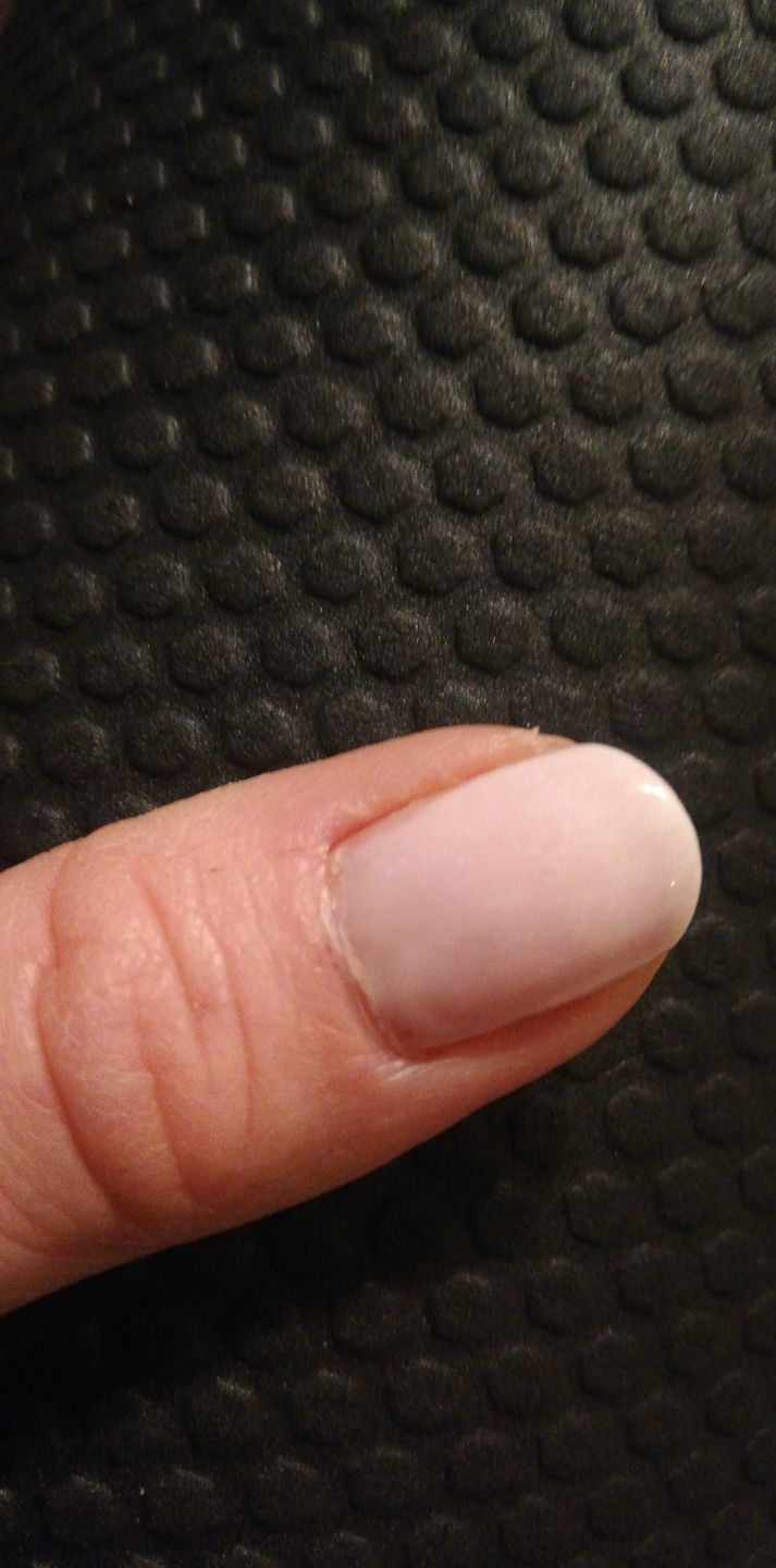 Customer photo review of Smalto Semipermanente LCI -  Bianco Latte