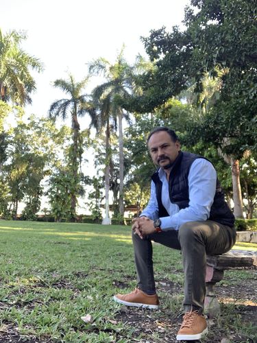 Customer photo review of OPUS. SNEAKERS PIEL TAN