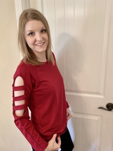 Customer photo review of Brigitte Brianna Slit Sleeve Sweatshirt