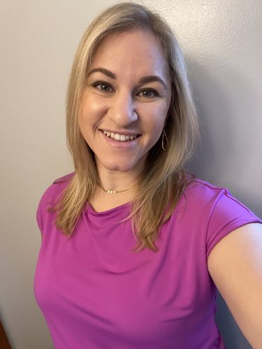Customer photo review of Brigitte Brianna Everyday Tee
