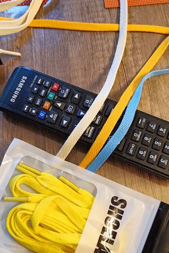 Customer photo review of Cream Shoelaces