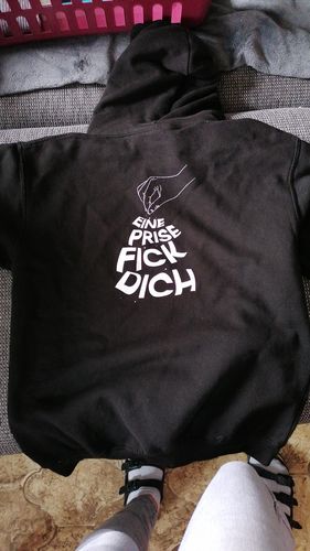 Customer photo review of EINE PRISE Backprint Hoodie