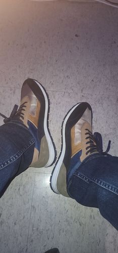 Customer photo review of CAMARO. SNEAKERS GAMUZA MARINO