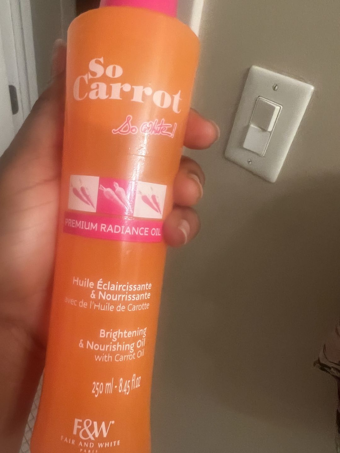 Customer photo review of Fair and White So Carrot Brightening and Nourishing Oil 250ml / 8.4 fl oz