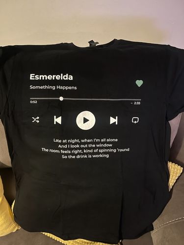 Customer photo review of Your Favorite Song T-Shirt Music Player
