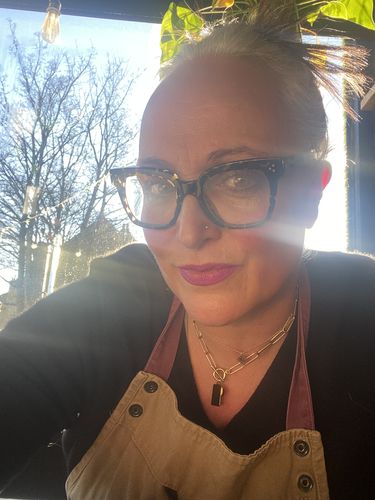 Customer photo review of Rectangle Toggle Chain Necklace - Gold