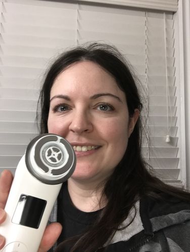 Customer photo review of EvenSkyn® Lumo: Premium Anti-Aging & Skin Tightening Handset