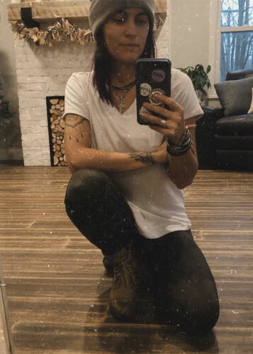 Customer photo review of Brigitte Brianna Favorite V-Neck Basic Tee