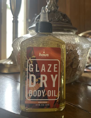 Customer photo review of HOMECOMING GLAZE DRY BODY OIL | COCOA TONKA MUSK