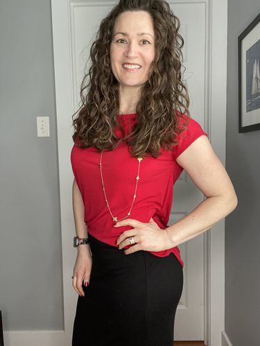 Customer photo review of Brigitte Brianna Everyday Tee