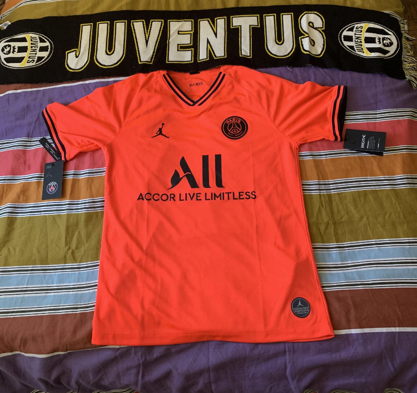 Customer photo review of MODERN Mystery Shirt