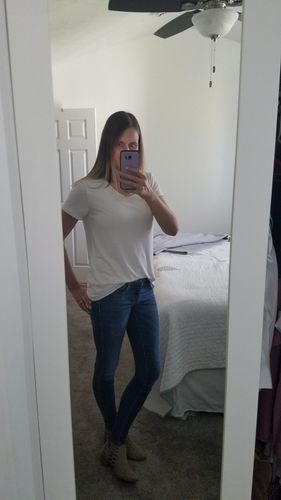 Customer photo review of Brigitte Brianna Favorite V-Neck Basic Tee