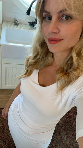 Customer photo review of Brigitte Brianna Lounge Dress