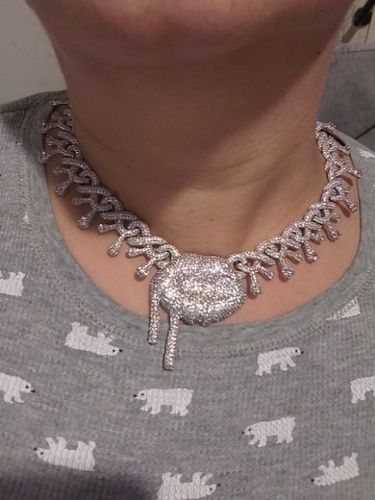 Customer photo review of LIPS DROP NECKLACE
