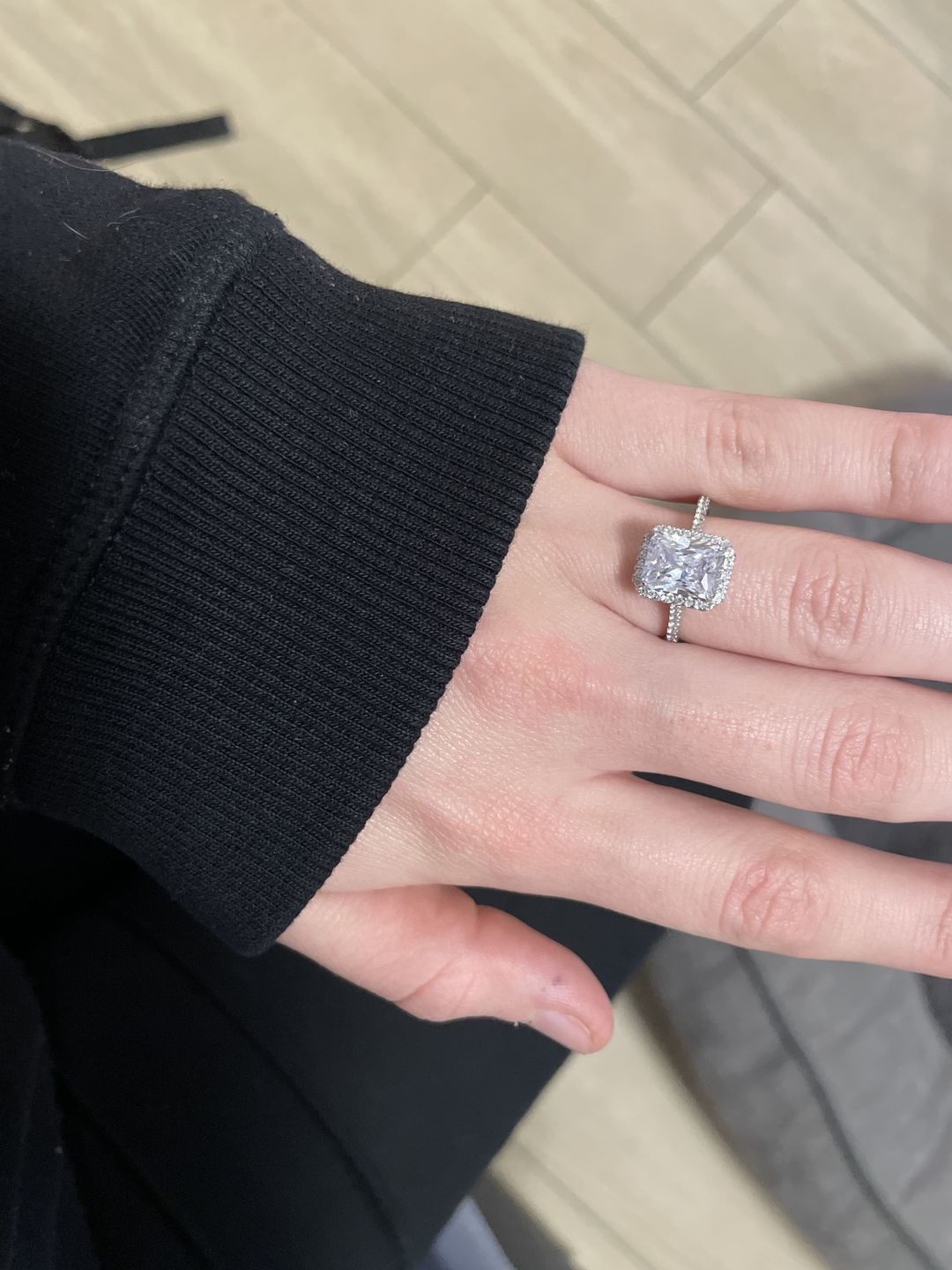 Customer photo review of Big Shine Ring | 18K vergoldet