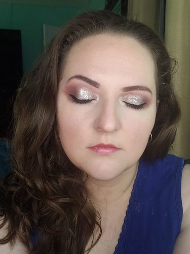 Customer photo review of GlowSkönhet™ Pärlemorskimrande Flytande Glitterögonskugga
