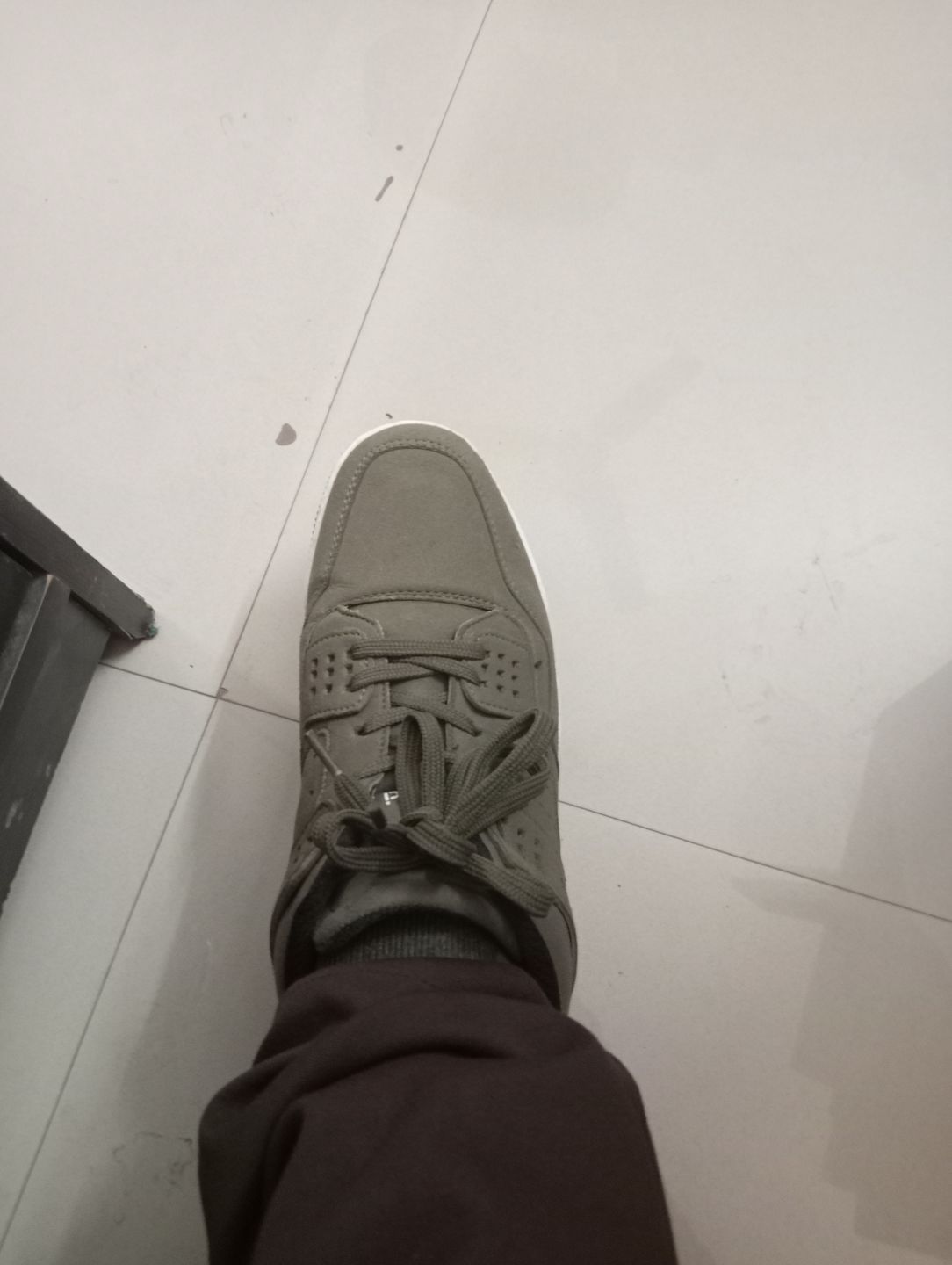 Customer photo review of Bacca Bucci ULTRAFORCE Mid-top Athletic-Inspired Casual Shoes