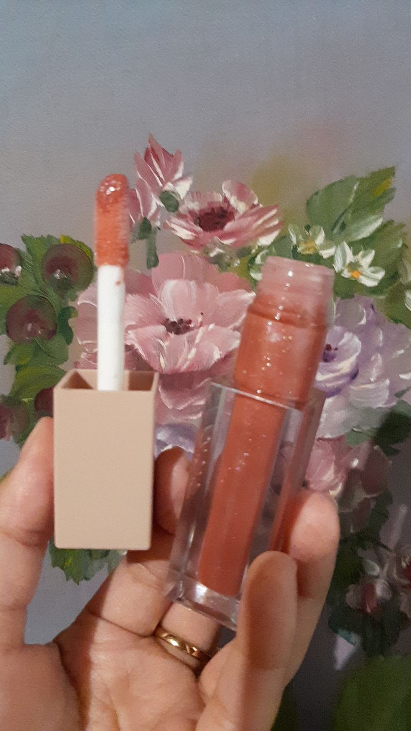 Customer photo review of LIFTER GLOSS