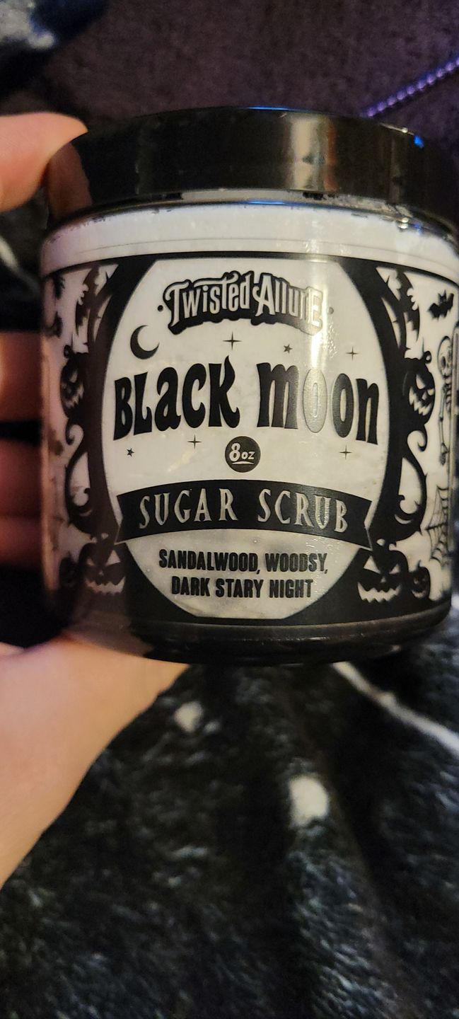 Customer photo review of Black Moon Sugar Scrub (Sandalwood & Dark Stary nights)