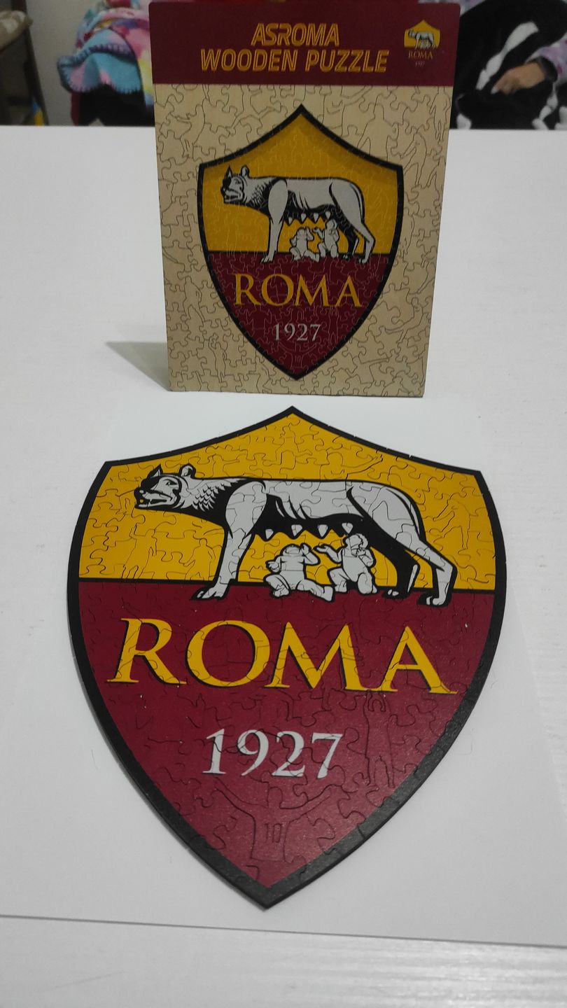 Customer photo review of Logo Roma® - Puzzle di Legno Ufficiale