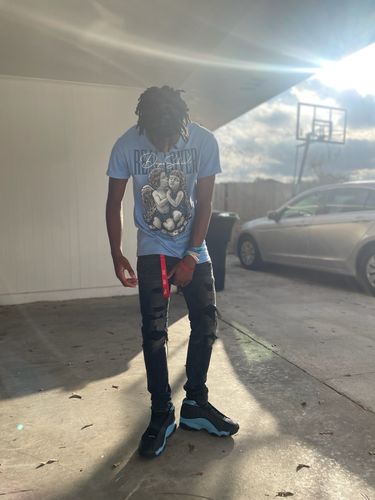 Customer photo review of UNC 6s DopeSkill University Blue T-Shirt Real Lover Graphic