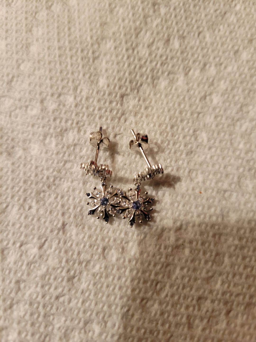 Customer photo review of Surprise Jewelry Candle