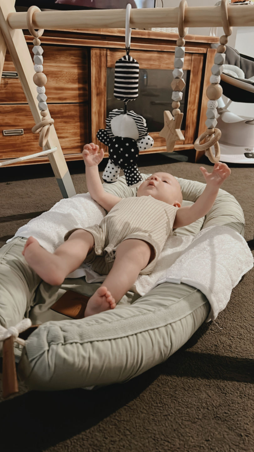 Customer photo review of Gift Box - Deluxe High Contrast Sensory Pack