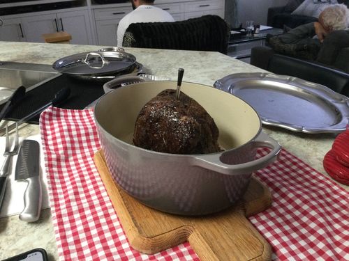 Customer photo review of Le Creuset Signature Cast Iron 6.5 Qt (6.3L) Oval French Oven