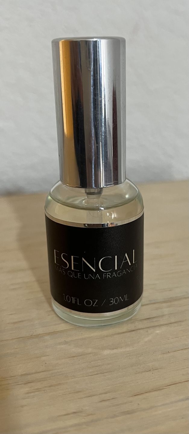 Customer photo review of H034 Inspirado en: Allure Homme Edition Blanche - Chanel