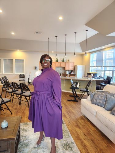 Customer photo review of Elegant Solid Color Lantern Sleeve Lace Up Midi Dresses