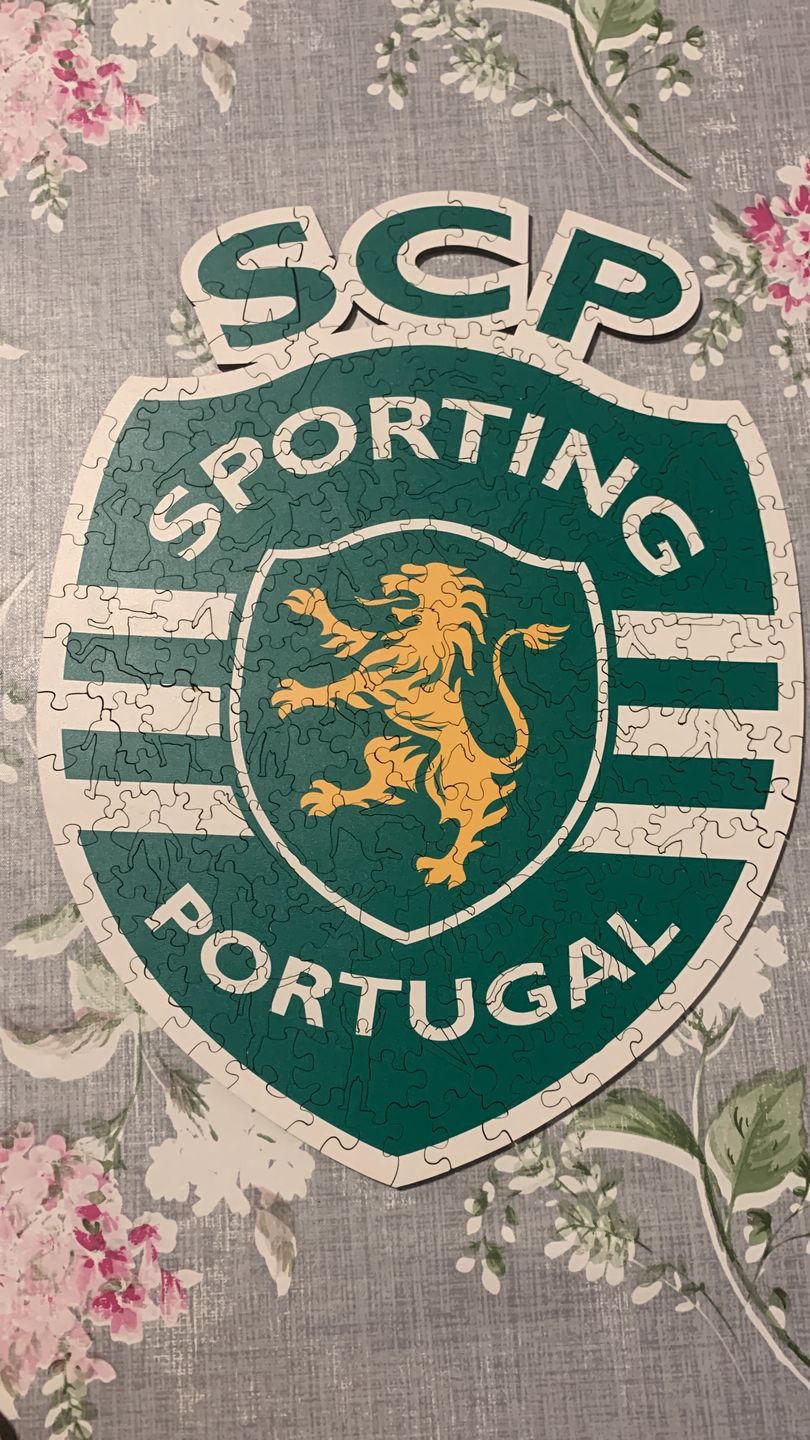 Customer photo review of Sporting CP® Logo - Official Wooden Puzzle