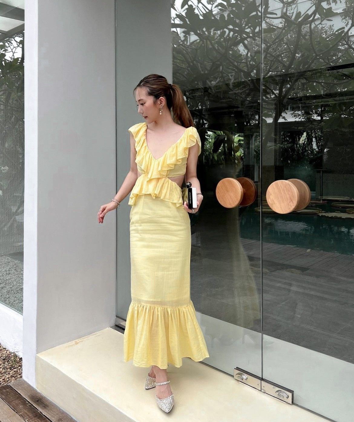 Customer photo review of SILVER-BEIGE GREDIENT DARLIN SATIN