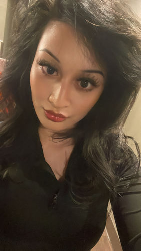 Customer photo review of Secretive Kristin Plus - Olive