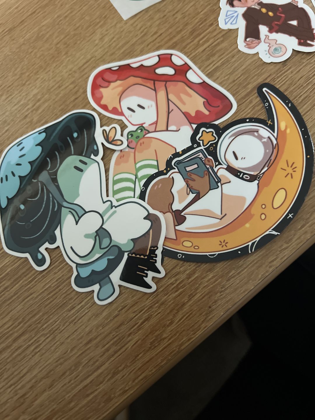 Customer photo review of Cute Ghost Stickers! : V6