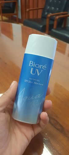 Customer photo review of Biore - UV Aqua Rich Watery Gel SPF50 + PA ++++ 155ml