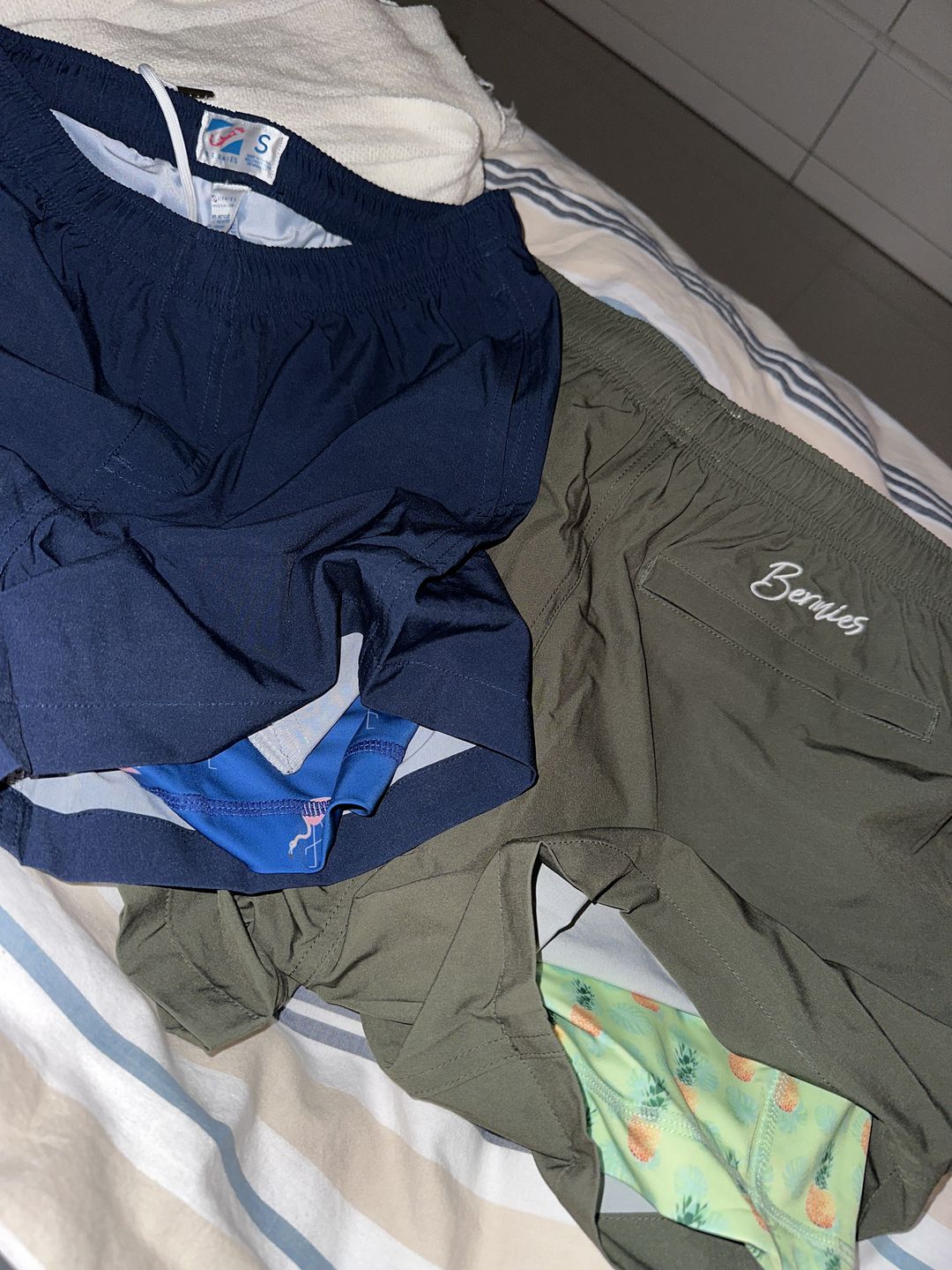 Customer photo review of Navy (Miami)