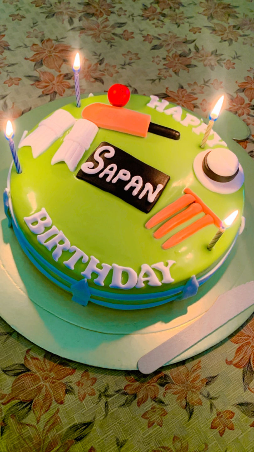 Customer photo review of Cricket Lover Cake