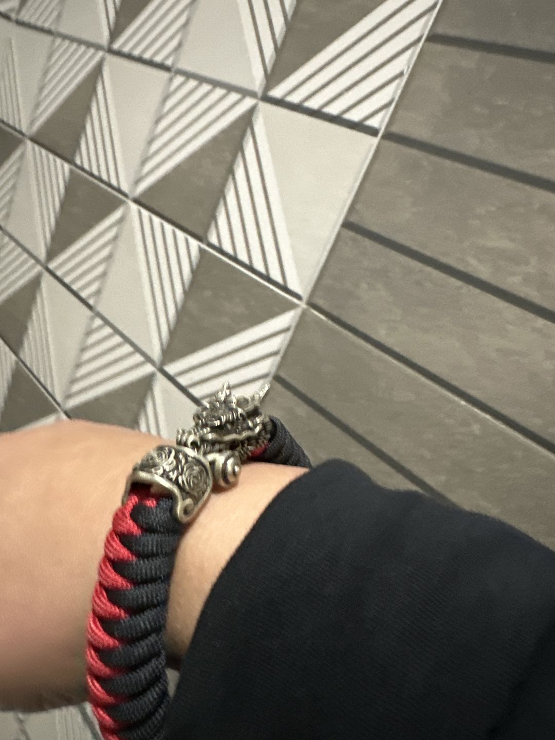 Customer photo review of The Dragon Paracord Bracelet